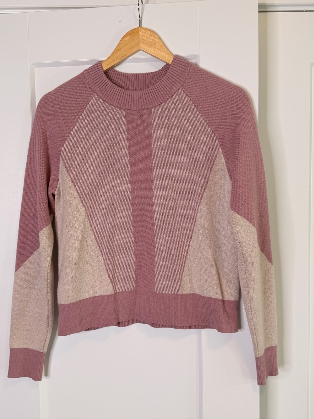 Lululemon athletica Mauve and Cream Colorblock Crew Sweater